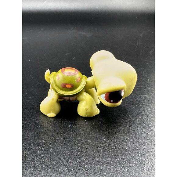 Littlest Pet Shop LPS Authentic Turtle #8 2004 Hasbro - Picture 3 of 5